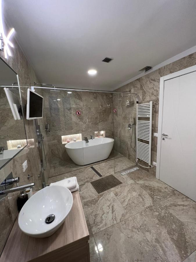 דירות Luxury 1 Al Duomo Di פארמה מראה חיצוני תמונה